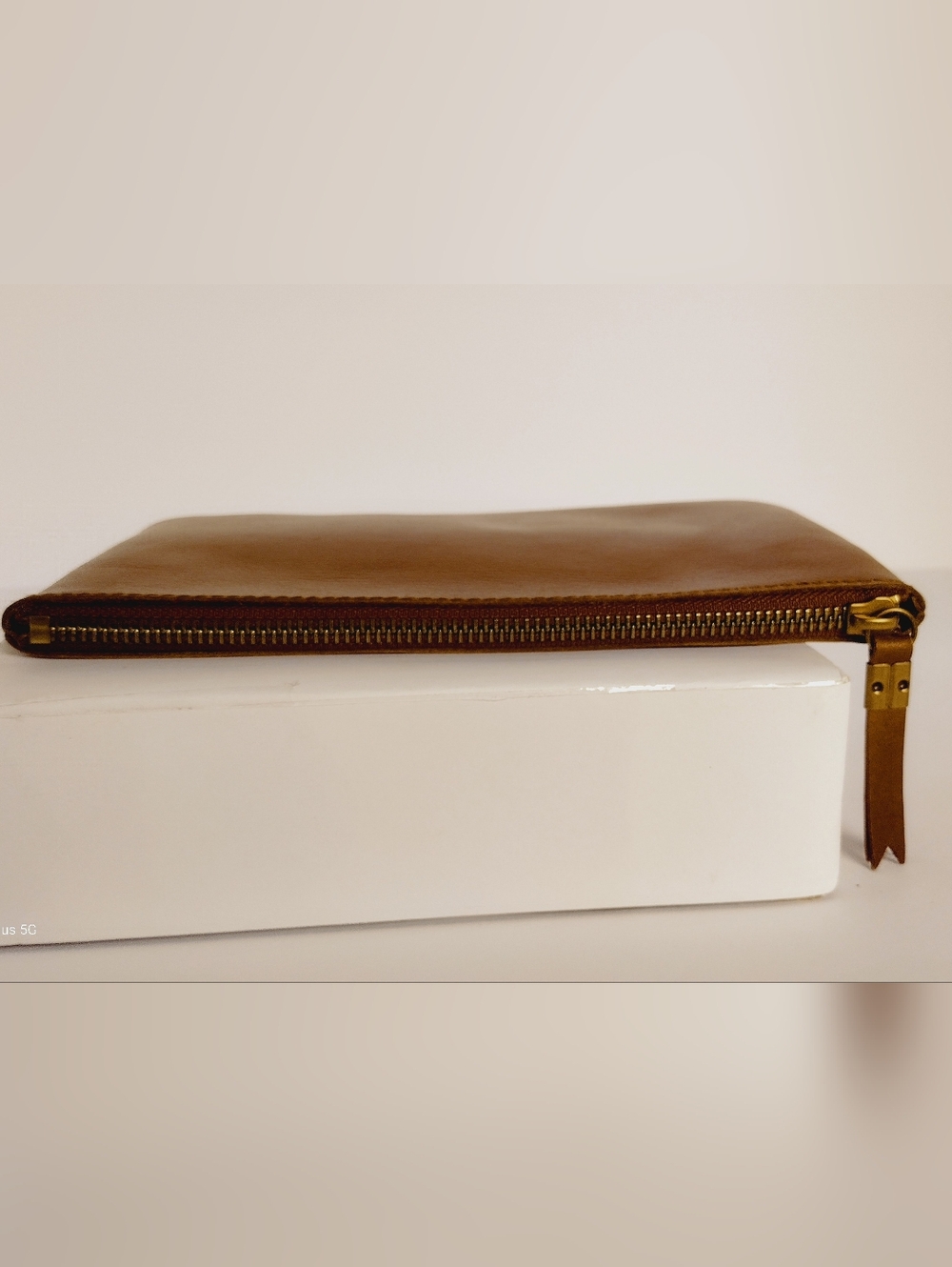 Madewell The Leather Pouch Clutch- English Saddle - Picture 6 of 9